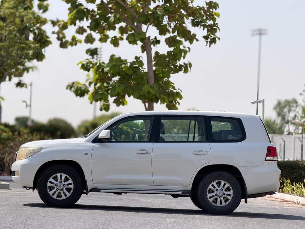 Toyota Land Cruiser GX - 6