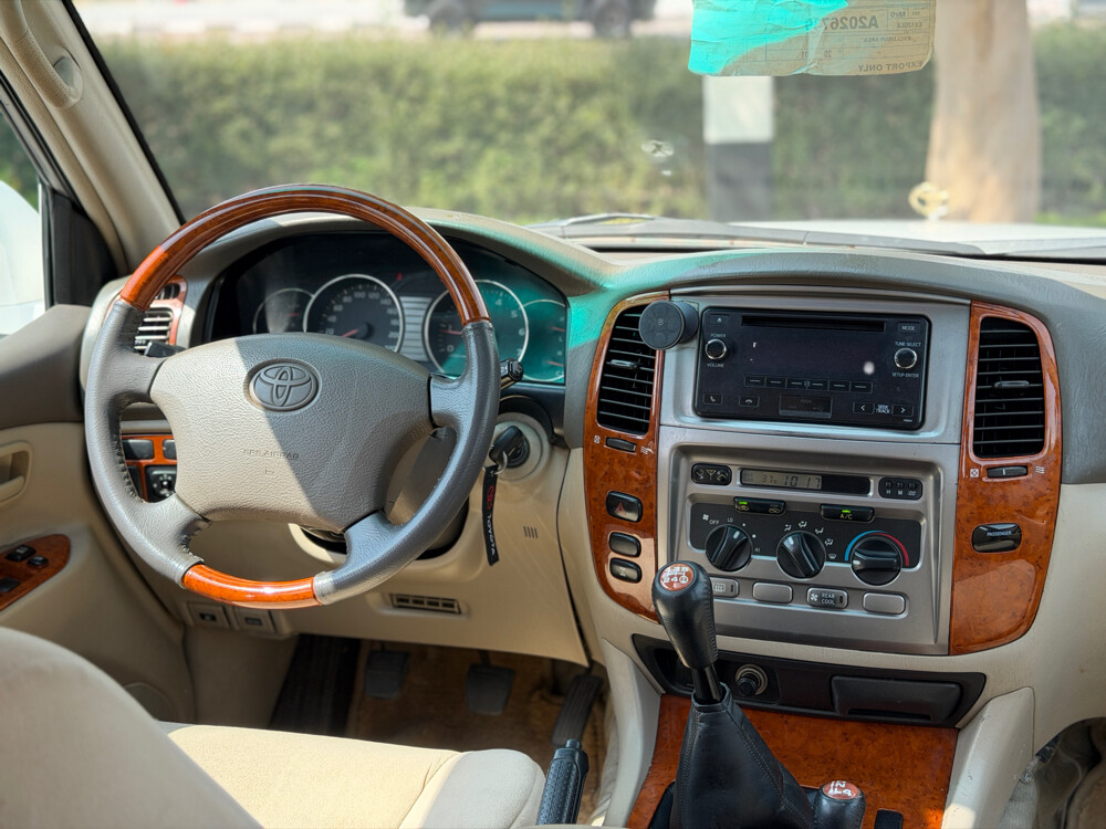 Toyota Land Cruiser GXR  - 12