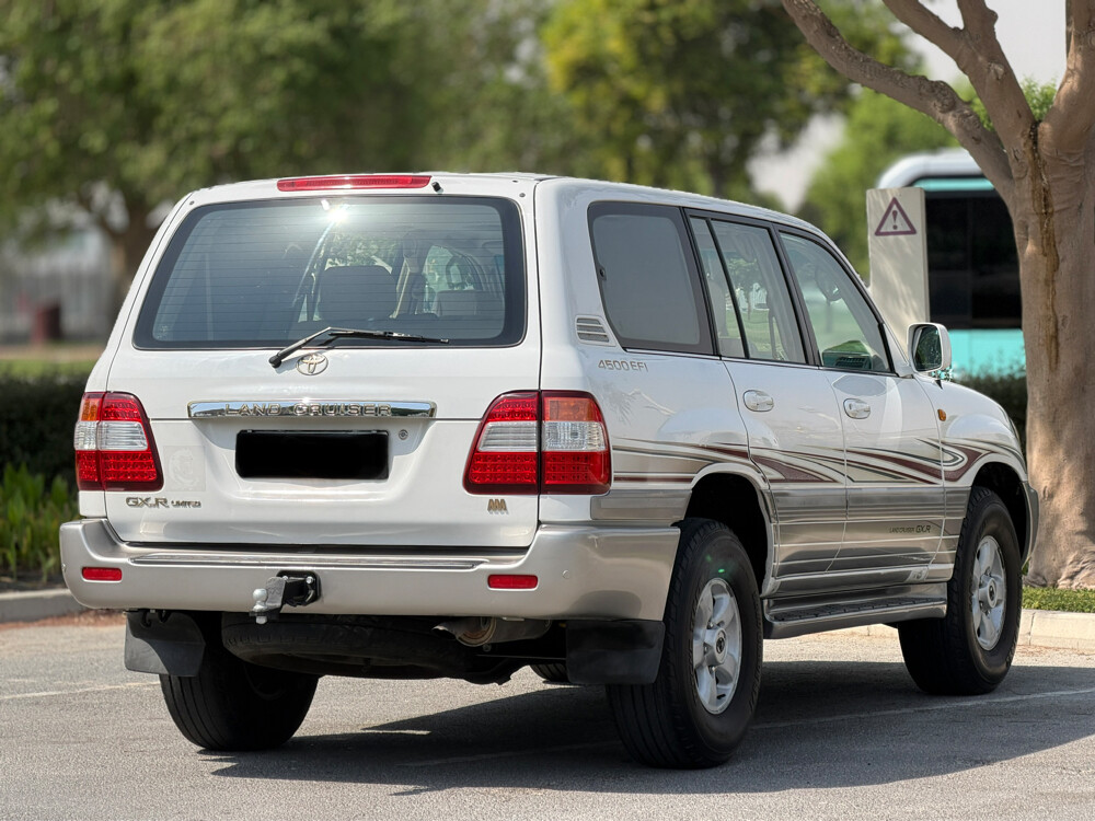 Toyota Land Cruiser GXR  - 3