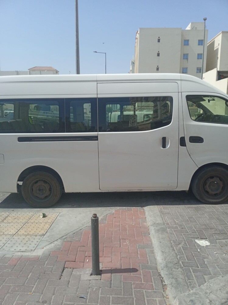 باص نيسان - 1