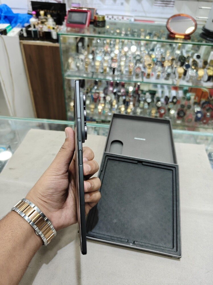 Samsung Galaxy Z Fold8 | - 6