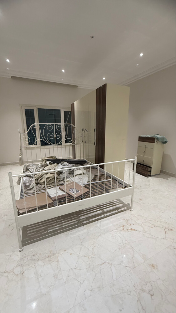 اثاث بحالة جيده جدا - 3