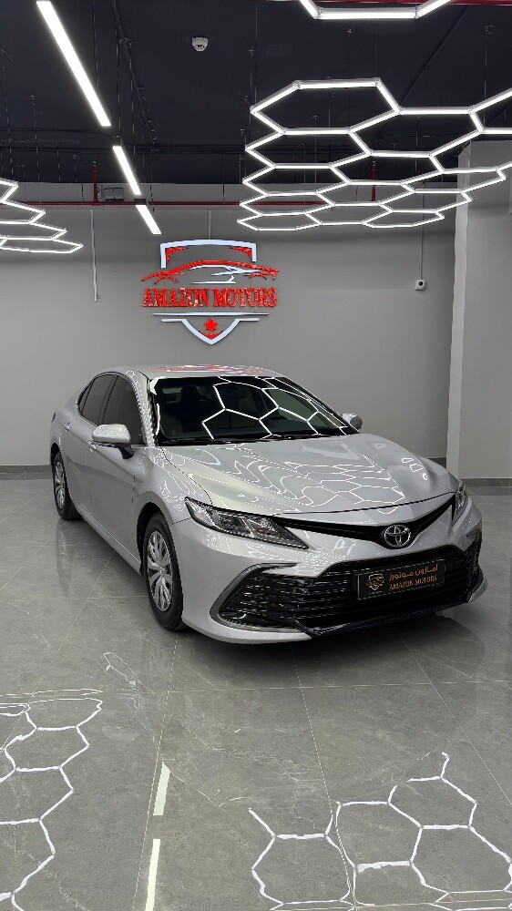 Toyota Camry automatic sedan - 1