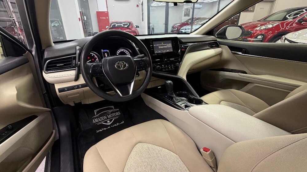 Toyota Camry automatic sedan - 13