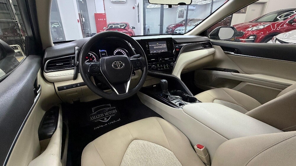 Toyota Camry automatic sedan - 14