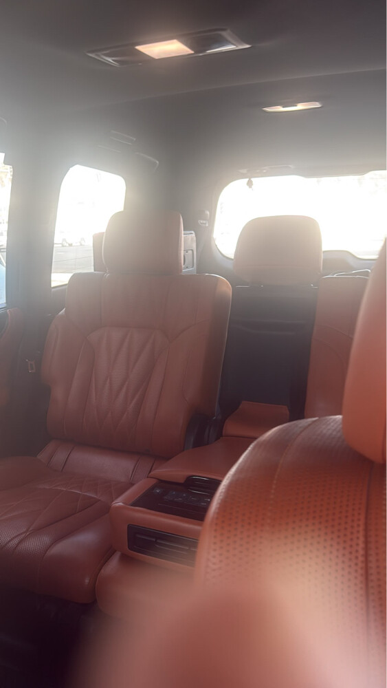 Lexus 570 - 2
