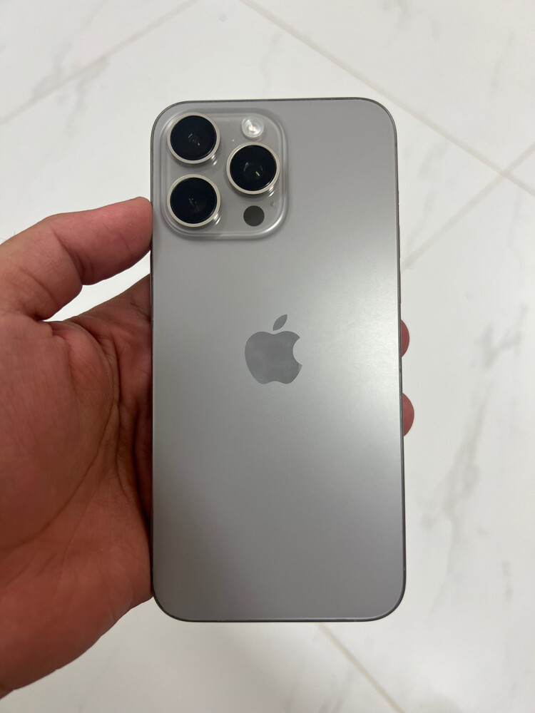 iPhone 15 Pro Max - 1