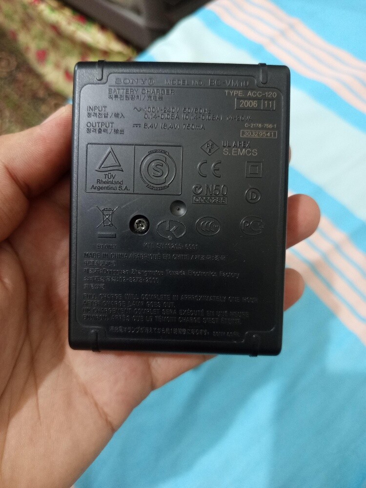 sony camera battery and charger - 5