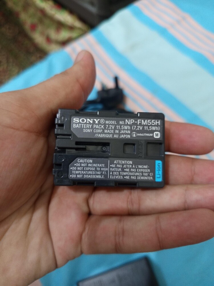 sony camera battery and charger - 3