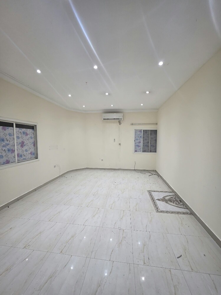 2غرفه2حمام نظيفة جدا2999 عين خالد - 2