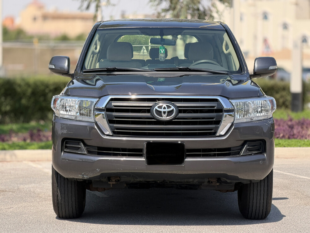 Toyota Land Cruiser GX - 2
