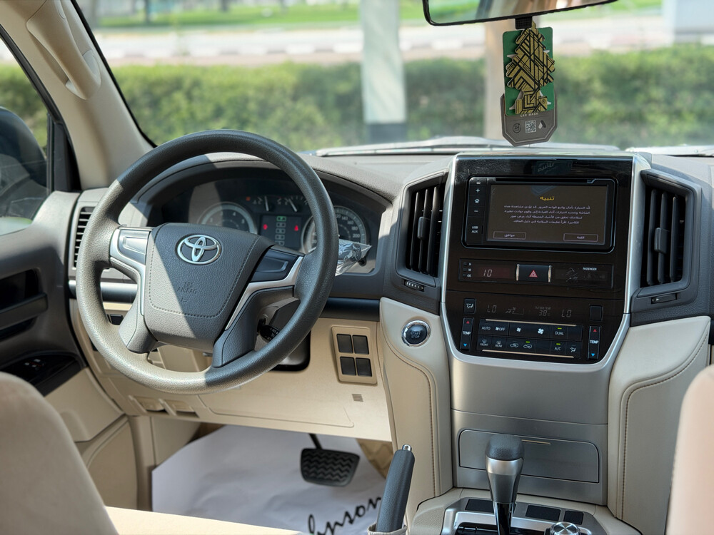 Toyota Land Cruiser GX - 12