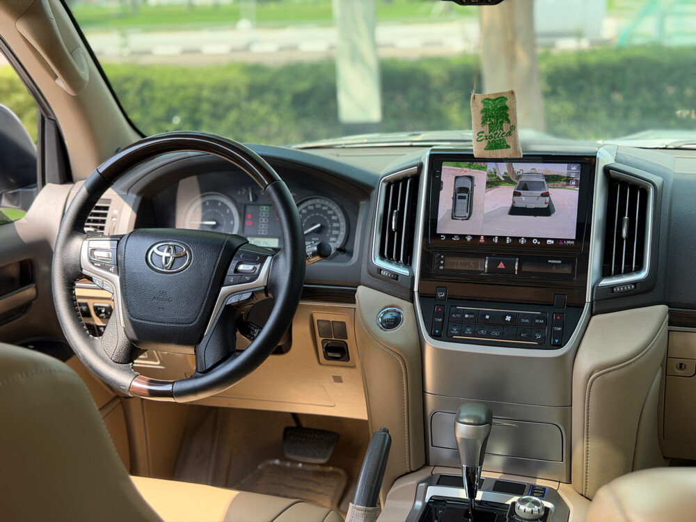 Land Cruiser GXR V8 - 12