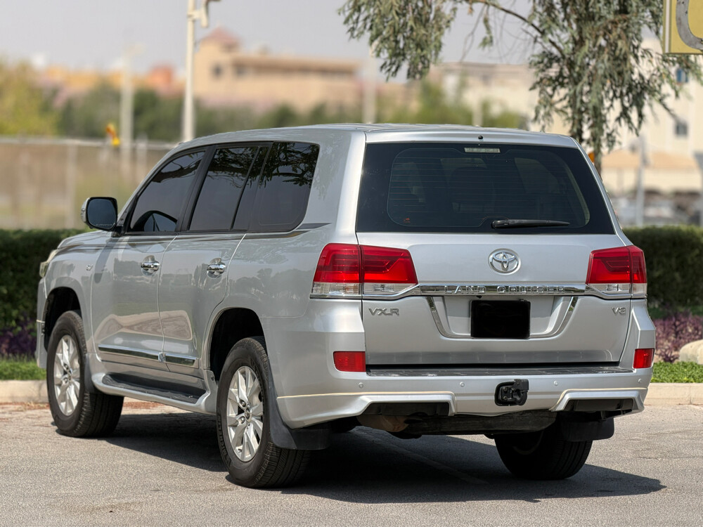 Land Cruiser GXR V8 - 6