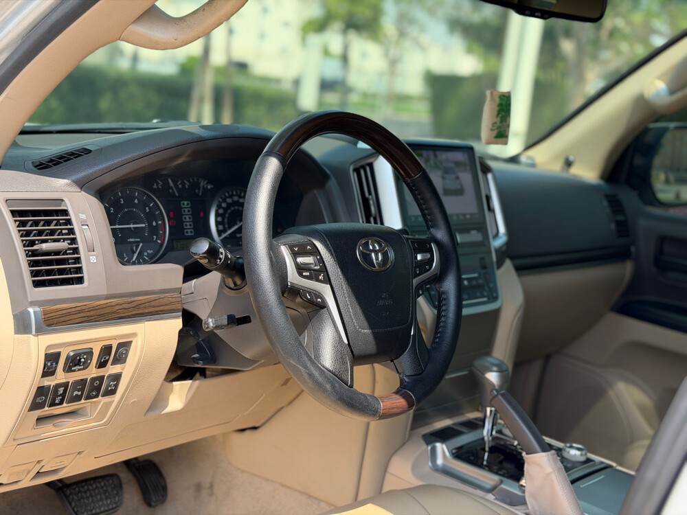 Land Cruiser GXR V8 - 9