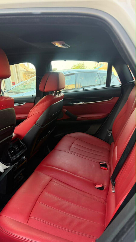 BMW X6 xDrive50i - 8