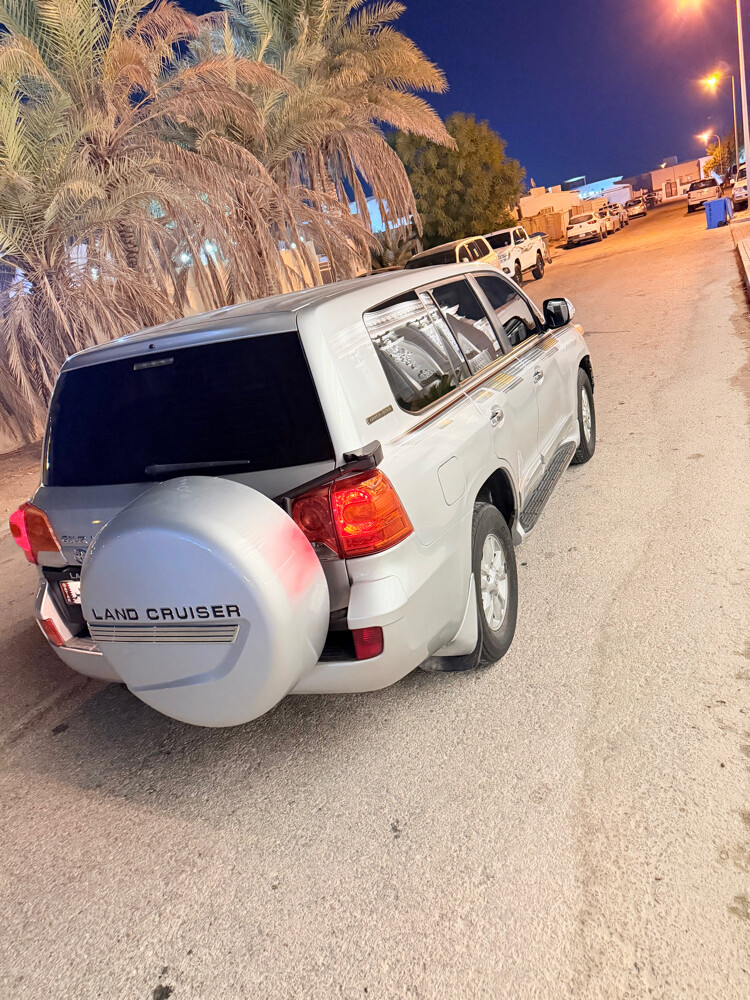 Toyota Land Cruiser 2012 GXR V8 - 2