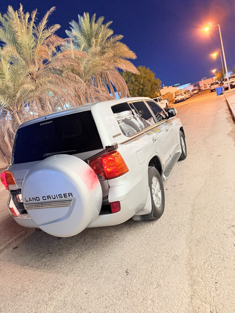 Toyota Land Cruiser 2012 GXR V8 - 3