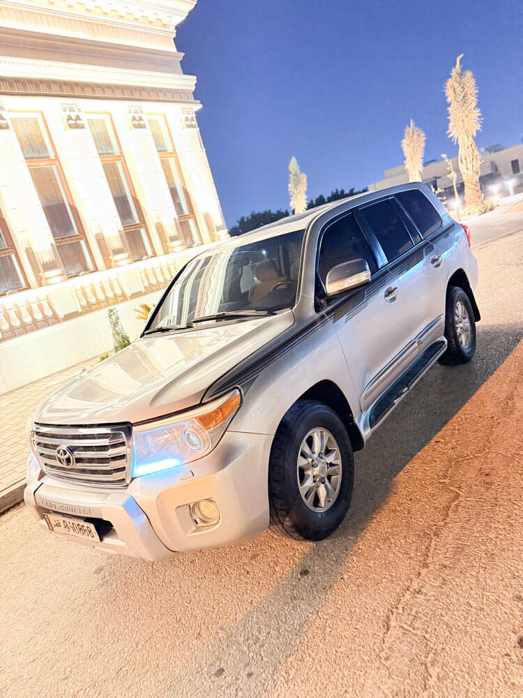 Toyota Land Cruiser 2012 GXR V8 - 5