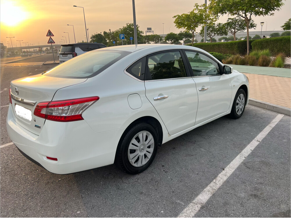 Nissan Sentra-2013 model - 3