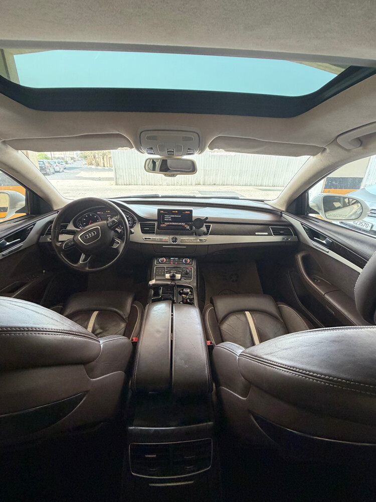 Audi A8 full option  - 3