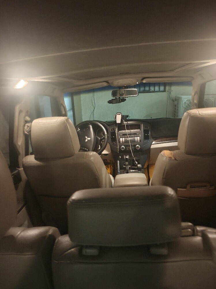Mitsubishi Pajero 3.8L V6 - 5
