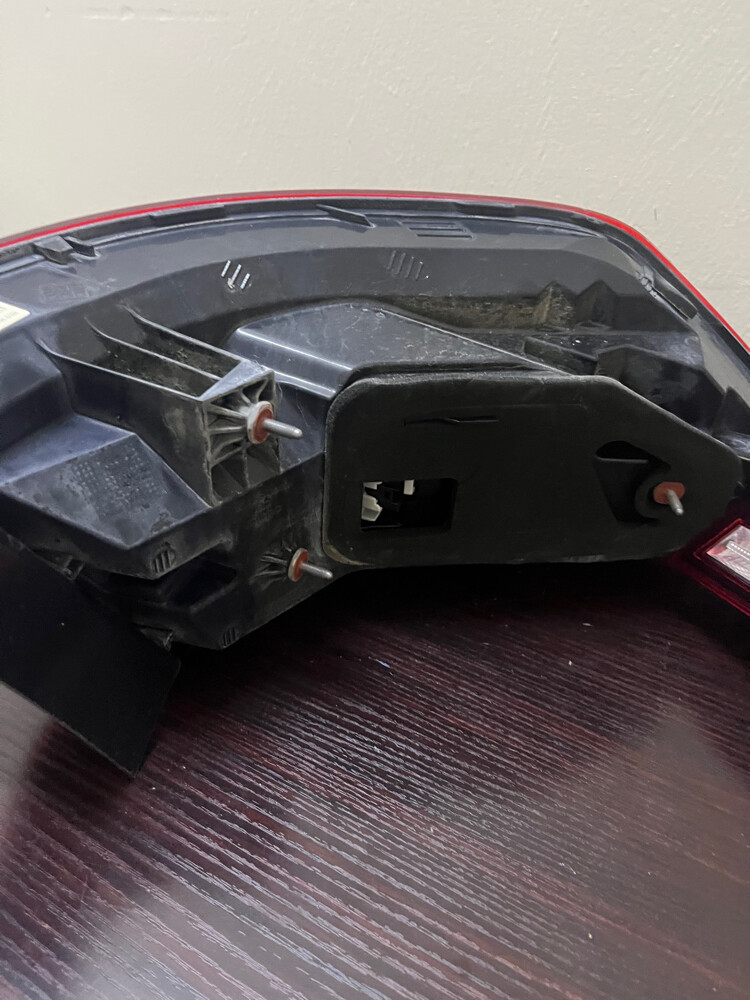 Genuine Mercedes-Benz E300 Rear Tai - 3