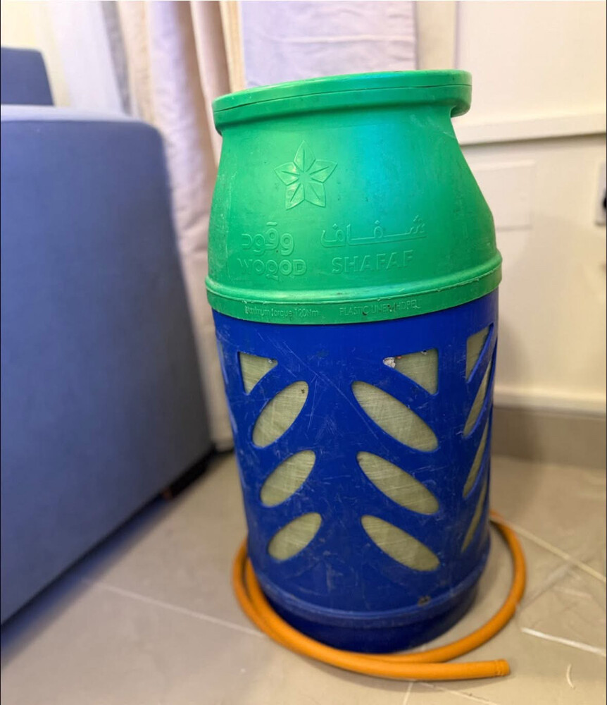 gas cylinder with pipe and gauge    - 1
