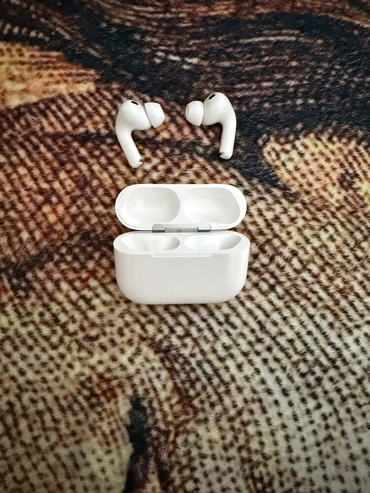 AirPods Pro 3  - 2