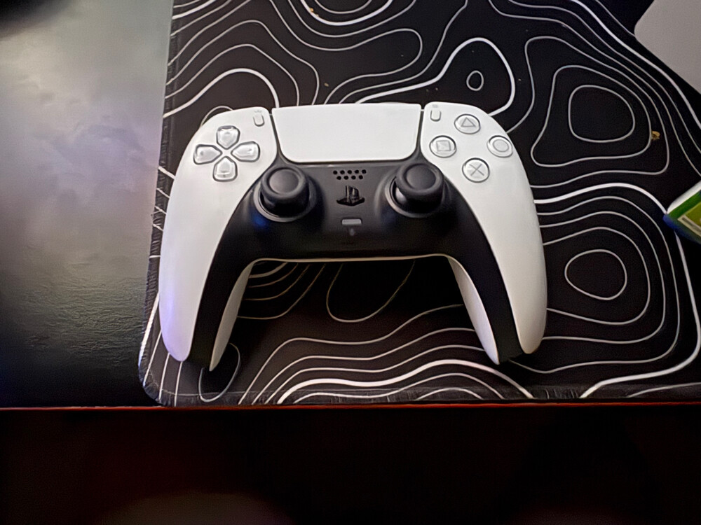 PS5 Console + Controller + Spider-M - 4