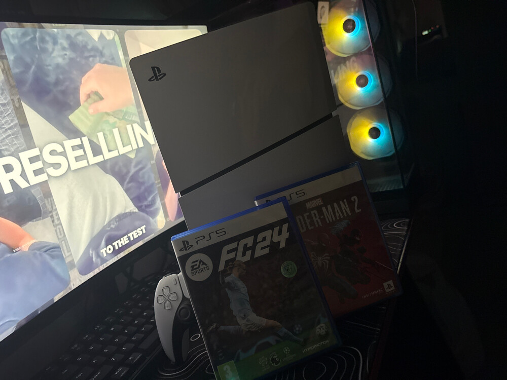 PS5 Console + Controller + Spider-M - 1