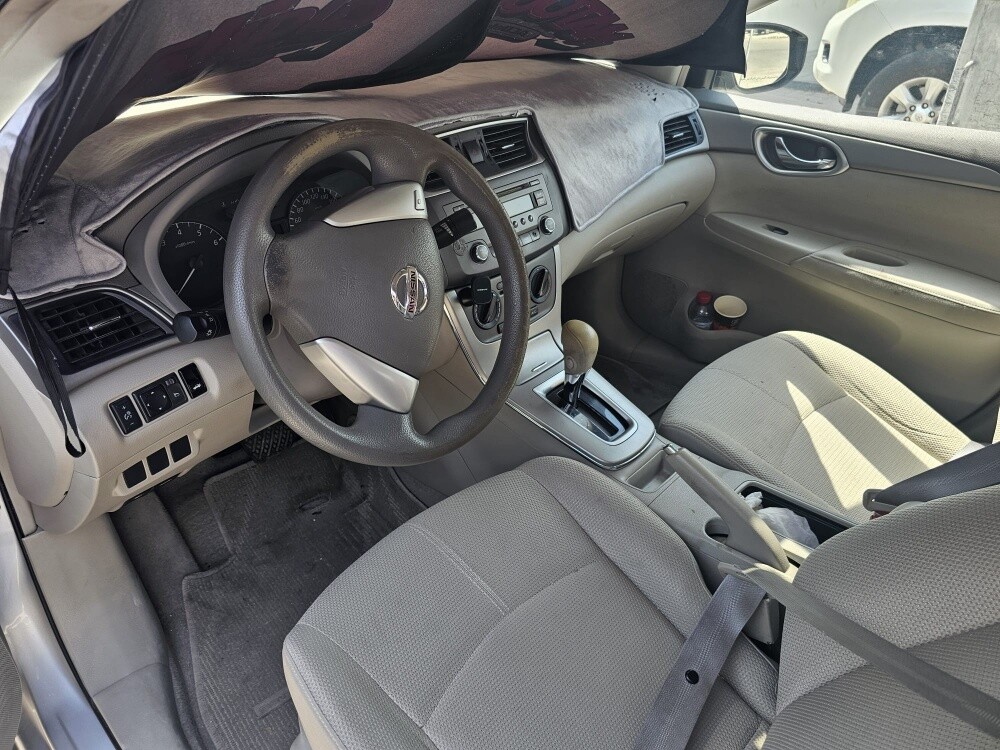 single handed use 2014 Sentra neat - 4