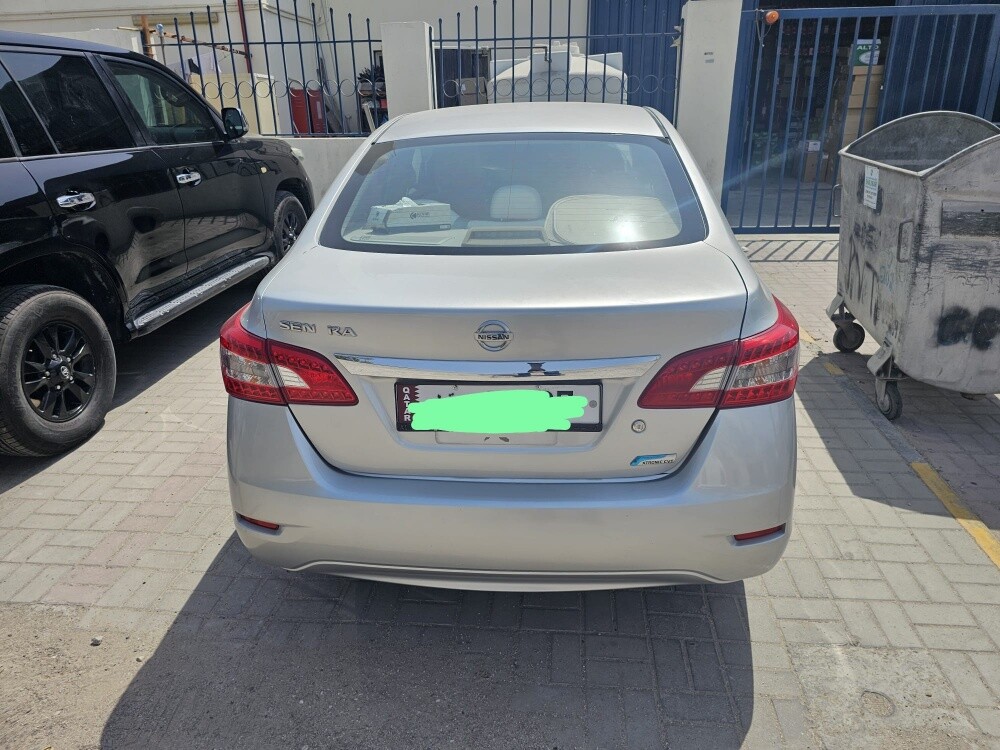 single handed use 2014 Sentra neat - 5