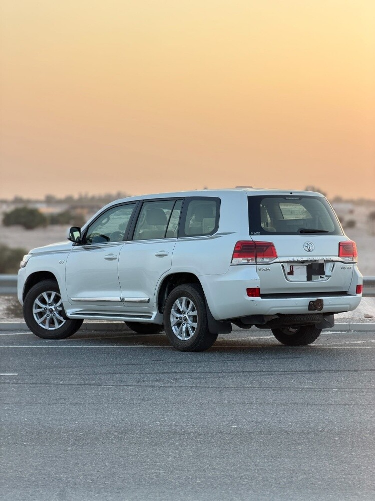 land cruiser VXR - 6