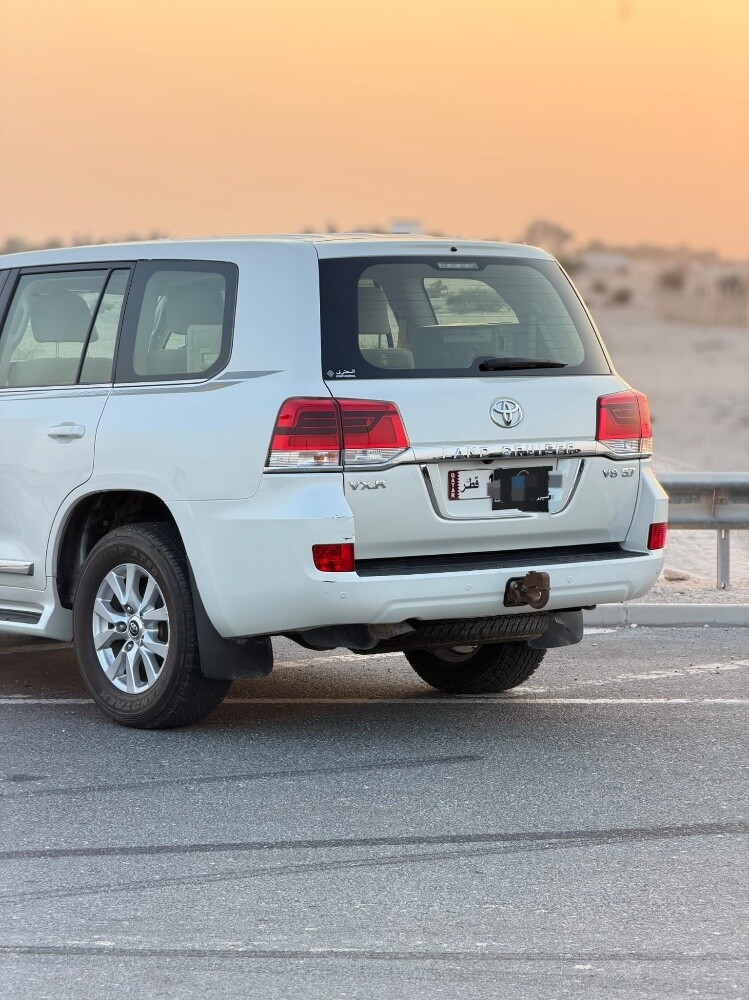 land cruiser VXR - 5