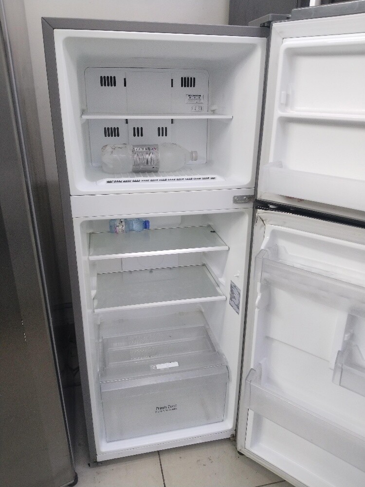 Lg refrigerator good condition - 3