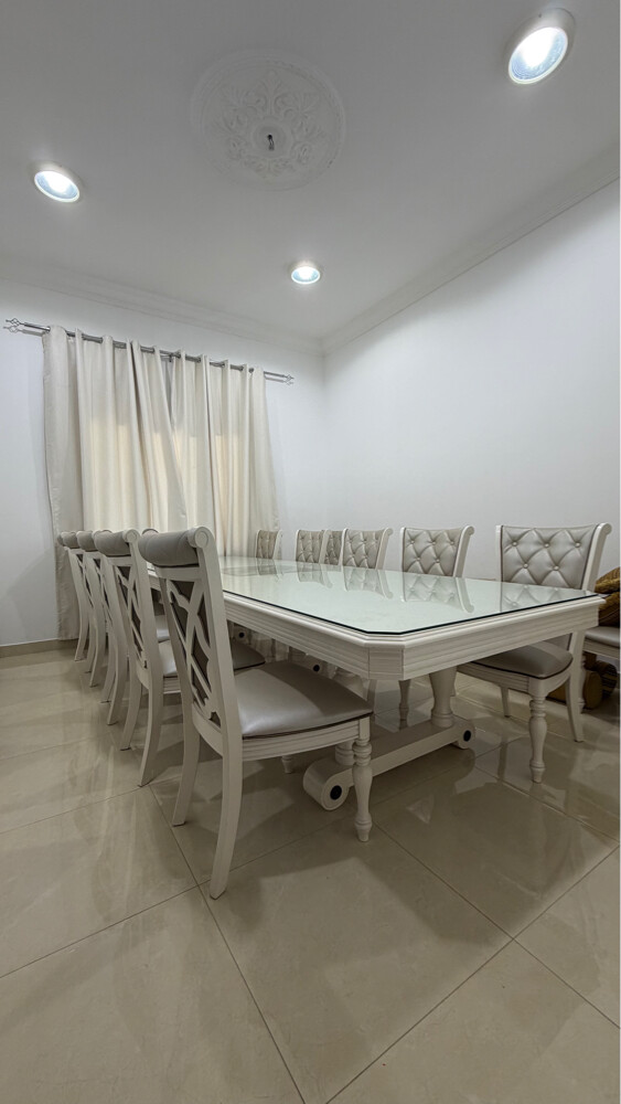 Dining table - 5