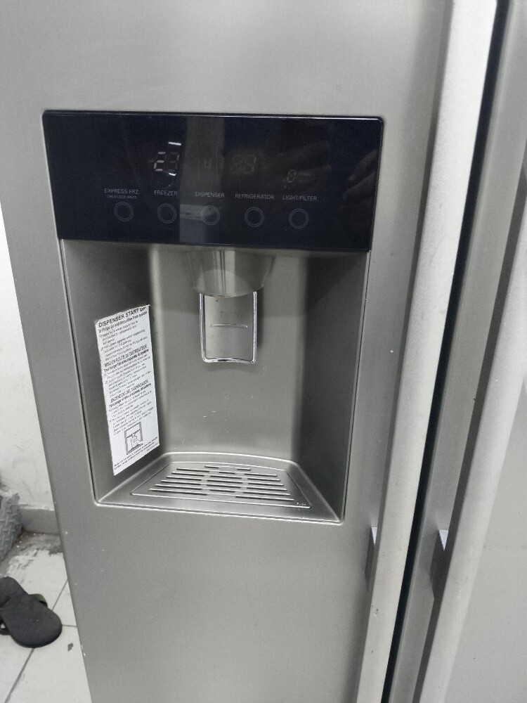 Lg refrigerator like new 600 leeter - 2