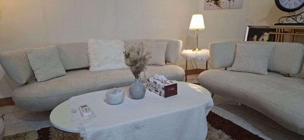 Usde, branded,luxury  six seatar 3+ - 3
