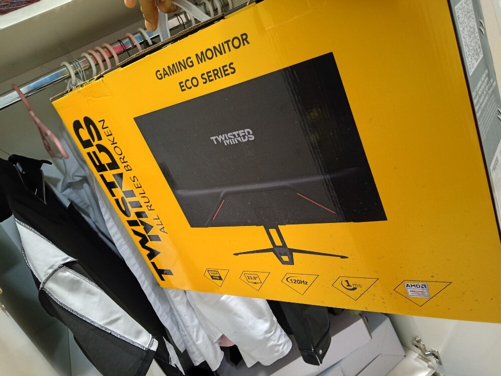 Gaming monitor 120hrz - 6