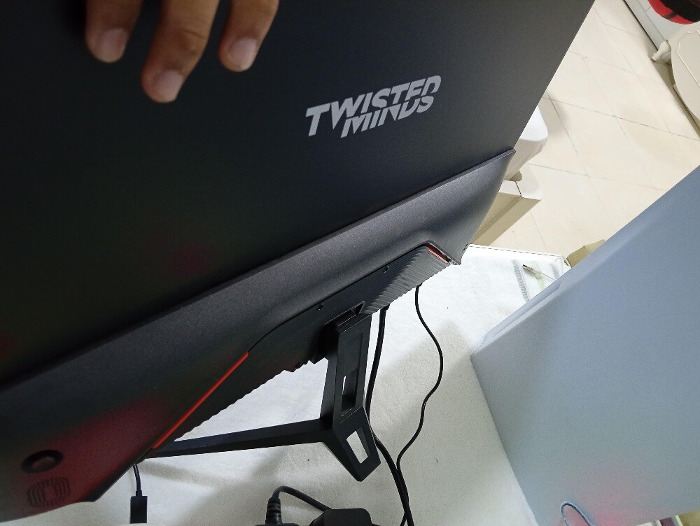 Gaming monitor 120hrz - 3