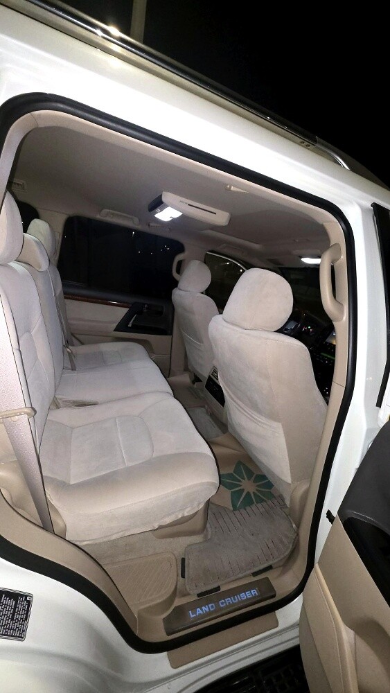 LandCruiser - 10