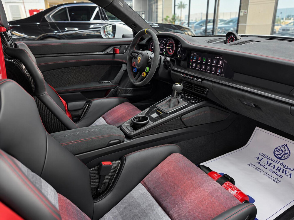 Porsche 911 GT3 RS Model: 2024 - 14