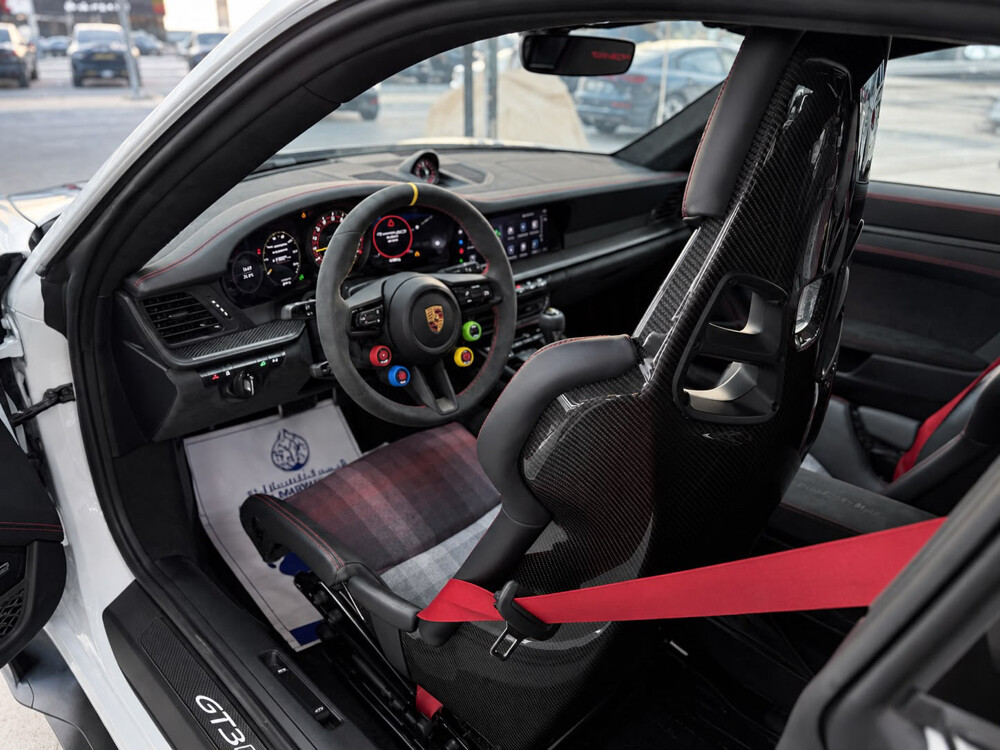 Porsche 911 GT3 RS Model: 2024 - 10