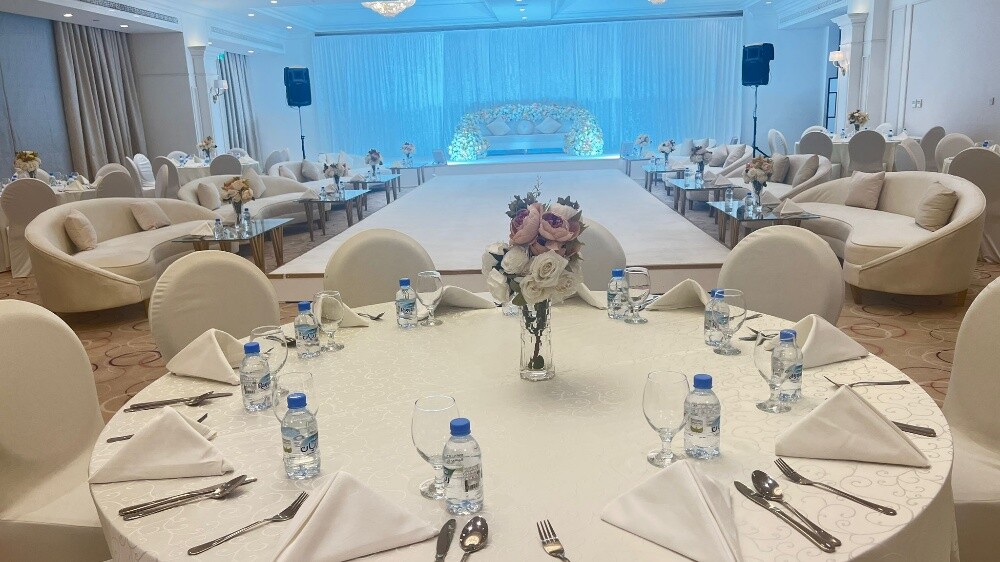 طقم كنب وكراسي وطاولات - 3
