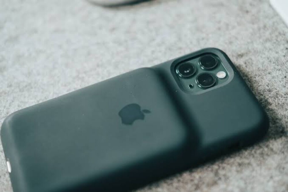 iPhone 11 Pro Max Battery Case - 2