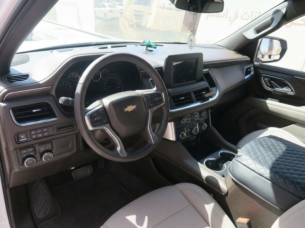 Chevrolet Tahoe LS 4x4 V8 – 2024/25 - 4