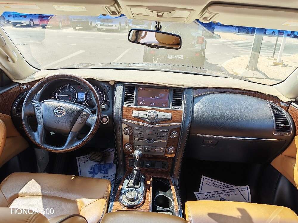 Nissan platinum V6 - 8