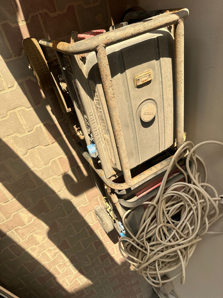 مكينتين بحالة جيده جدا  - 1