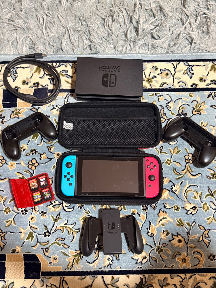 Nintendo Switch With 4 games - 1